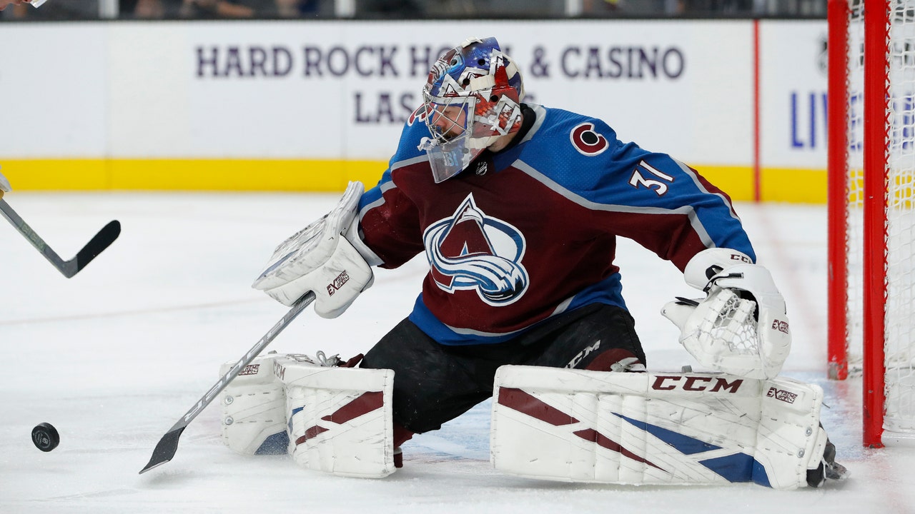 Kadri, Calvert score twice, Avalanche beats Vegas 6-1
